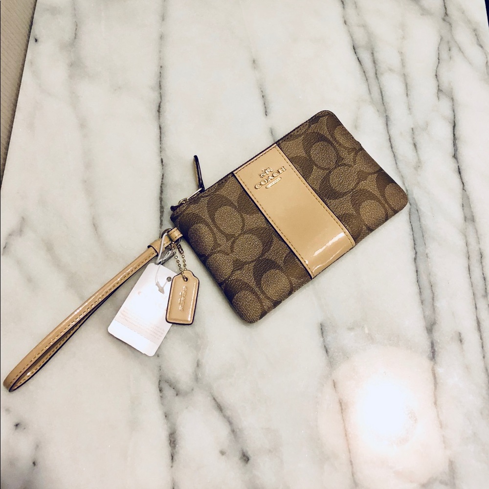 NWT Coach Wristlet